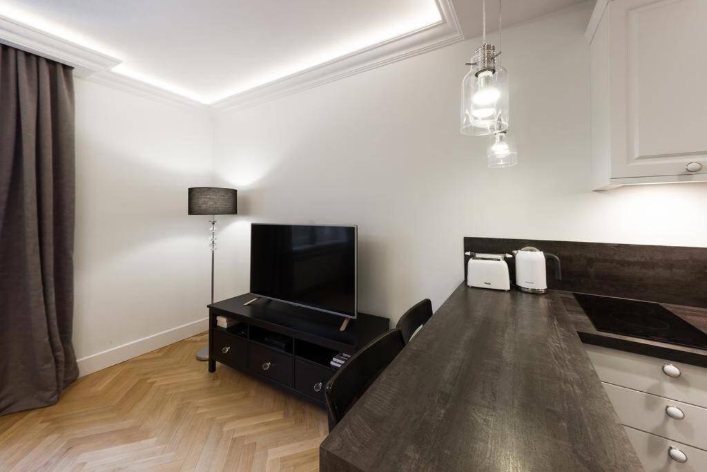 Apartamenty-Mi Crystal Varsóvia Exterior foto